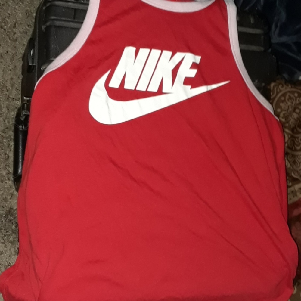 Nike tshirt